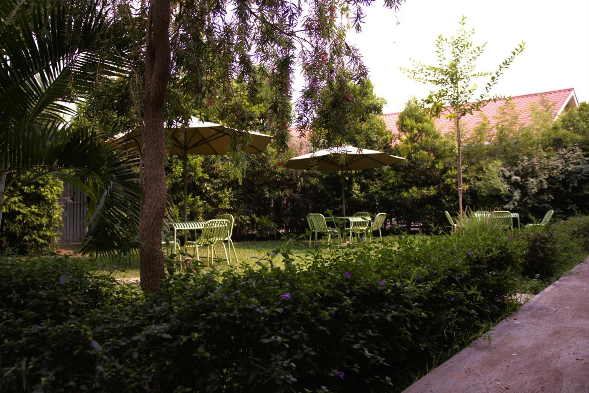 African Roots Gulu Exterior foto