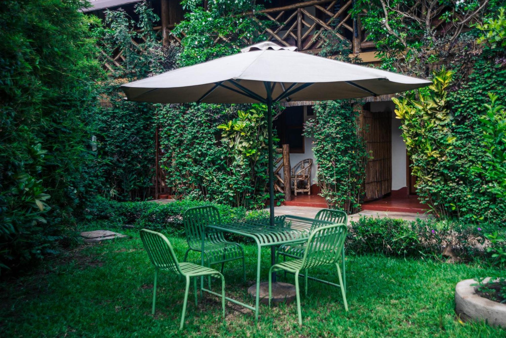African Roots Gulu Exterior foto
